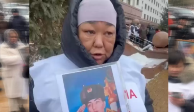 “Избили до смерти и оставили на улице” - мать погибшего солдата на митинге в Астане