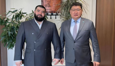 Как оправдался Берик Уали за фото с фигурантом по «делу Алиби»