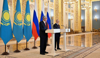 Россия является для Казахстана Богом данным соседом - Токаев