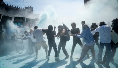 Протесты зумеров охватили Мексику после убийства мэра