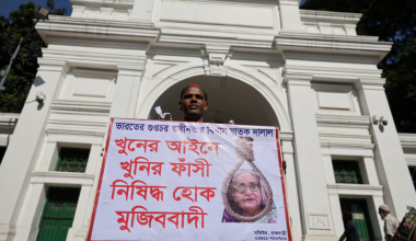 Экс-премьера Бангладеш приговорили к казни за подавление студенческих протестов