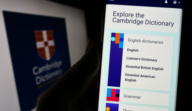 Кембриджский словарь выбрал слово года