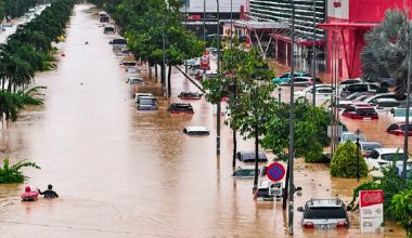 Наводнения во Вьетнаме: что известно о туристах из Казахстана