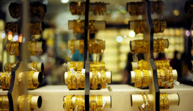 Золото растет в цене на фоне заявлений ФРС США