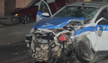 Подросток на бешеной скорости протаранил полицейскую машину в Мангыстау