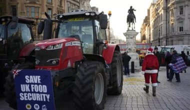 В центре Лондона фермеры заблокировали улицы, протестуя против повышения налога