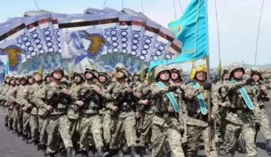 Оборона Казахстана существует лишь на бумаге: эксперт разнёс военных начальников