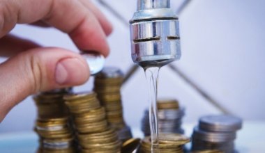 Резкий рост тарифов на воду объяснили казахстанцам