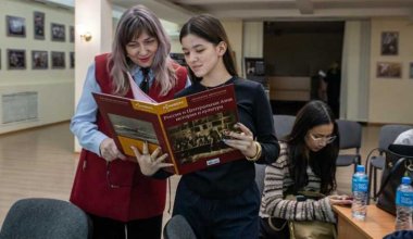 РФ презентовала книгу об истории отношений с Казахстаном в "Русском доме" в Астане