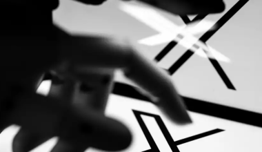 Соцсеть X получила первый штраф ЕС по новому закону