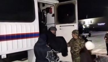 Спасатели вывезли с трассы 53 человека в Актюбинской области