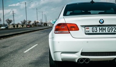 Некоторым казахстанцам разрешили ездить на авто с иностранными номерами