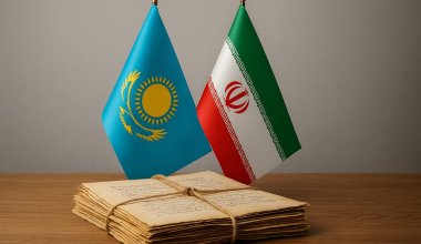 Иранская делегация привезла в Казахстан редкие архивные документы