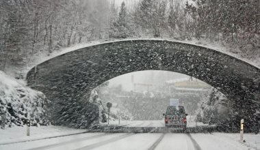 Где в Казахстане закрыли движение из-за непогоды
