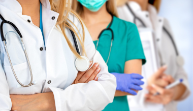 «Главный целитель страны» получил арест в Узбекистане