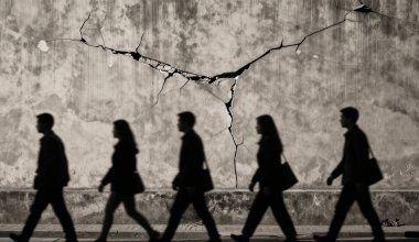 Семьи с детьми рискуют остаться под завалами аварийного дома в Актобе