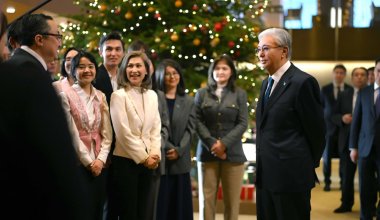 С кем из работающих в Японии казахстанцев встретился Токаев