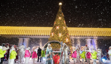 Когда и где зажгут новогодние елки в Алматы