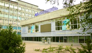 Студент ранил преподавателя ножом в Алматы — СМИ