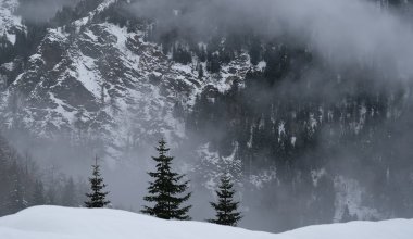 В каких областях Казахстана объявили штормовое предупреждение