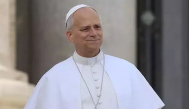 «Хотя бы один день мира»: папа римский попросил остановить огонь на Рождество