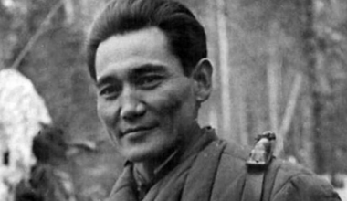 Бауыржану Момышулы присвоят звание «Халық қаһарманы»