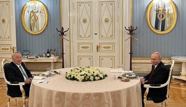 «Неловко и тревожно»: депутаты хотят запретить Назарбаеву покидать Казахстан