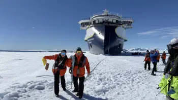 Казахстанка покорила Антарктиду в составе научной экспедиции