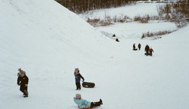 Ребёнок тяжело пострадал на горке в Павлодаре