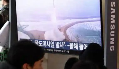 Северная Корея запустила ракеты перед визитом лидера Южной Кореи в Китай