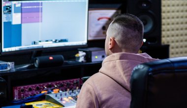 Он называл себя хакером: кто на самом деле раскрыл исчезновение семьи из Жангелдина