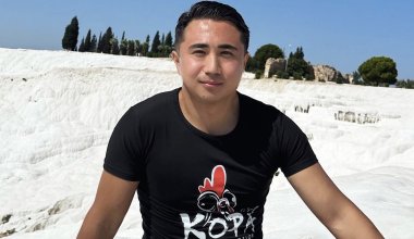 Известного казахстанского блогера объявили в розыск