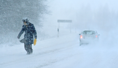 По всему Казахстану объявили штормовое предупреждение