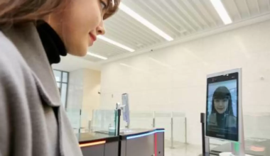 Казахстанские родители стали тревожнее относиться к биометрии в школах