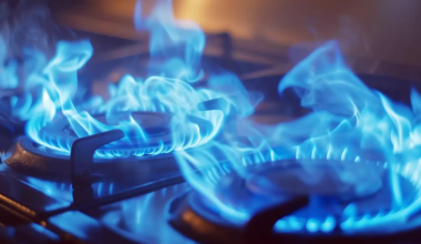 Больше 170 семей остались без газа из-за водителя в Сарыагаше