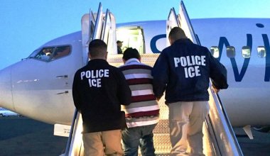 США депортировали целый самолёт нелегалов из Центральной Азии