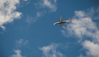 Казахстанским авиакомпаниям запретили летать над Ираном