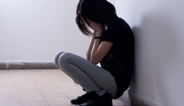 Попытка суицида школьницы в Алматы: полиция возбудила дело по статье 105 УК