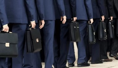 Чиновники Астаны — чемпионы по бумажной волоките: какие ещё регионы оказались в антирейтинге