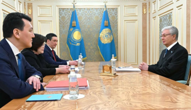 Токаеву представили проект новой Конституции Казахстана