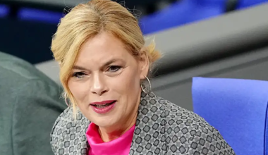 Глава бундестага призвала избрать женщину-президента Германии