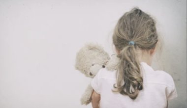 Мужчину подозревают в избиении 3-летней дочери в Талдыкоргане