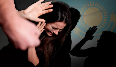 Девушку избили в кафе из-за пролитого чая в Актау