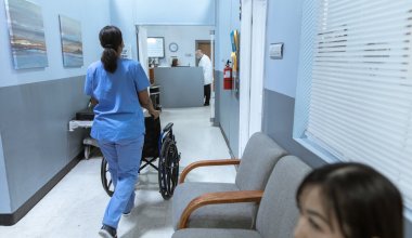 400 клиник закрылись в Казахстане после проверок