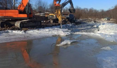 Подготовка к паводкам: в шести регионах Казахстана очищают русла рек