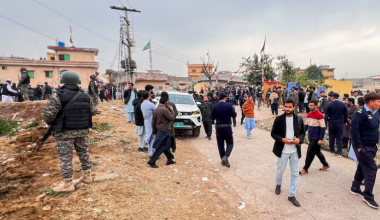 Теракт произошел в мечети в столице Пакистана: погибло больше 30 человек