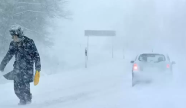 Почти по всему Казахстану объявили штормовое предупреждение