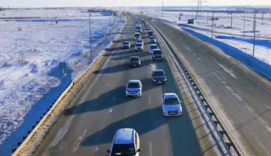 Сотни авто не могли проехать по трассе в Павлодарской области