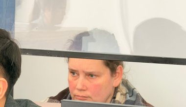 «Он избивал меня беременную»: жительницу Актобе судят за гибель мужа