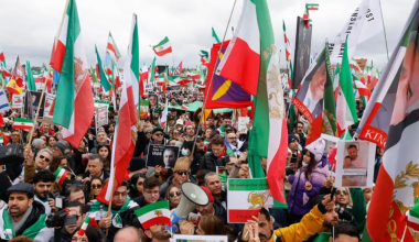 Массовый протест в Германии поддержал иранскую оппозицию